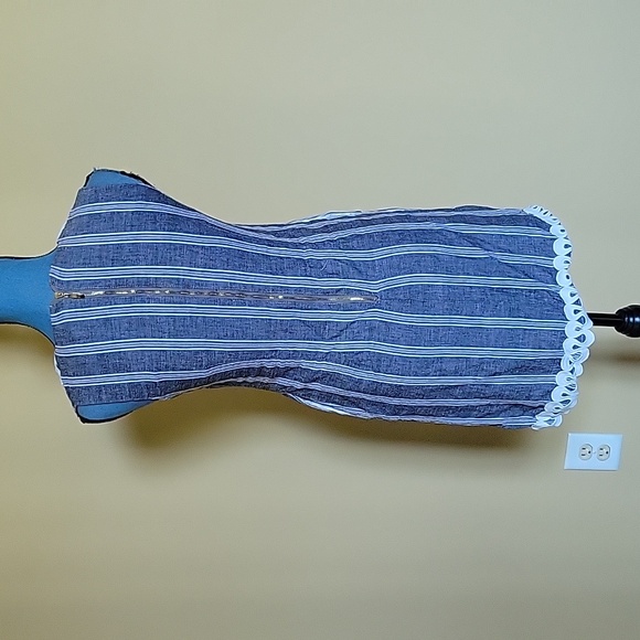 JADE Gray & White Pocketed Sleeveless Midi Dress - Picture 4 of 7